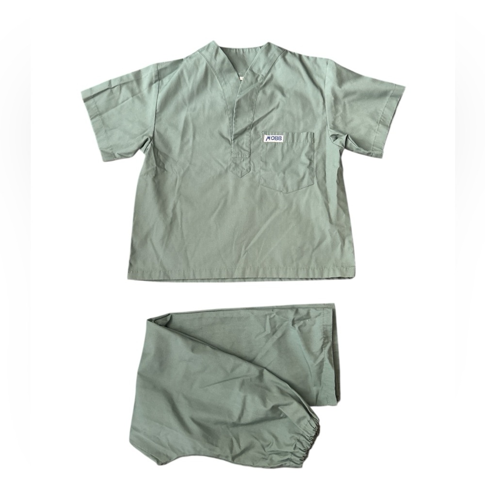 Kids Green scrubs size 6